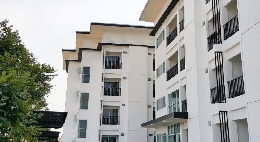 B2 Korat Boutique And Budget Hotel Nakhon Ratchasima Exterior photo