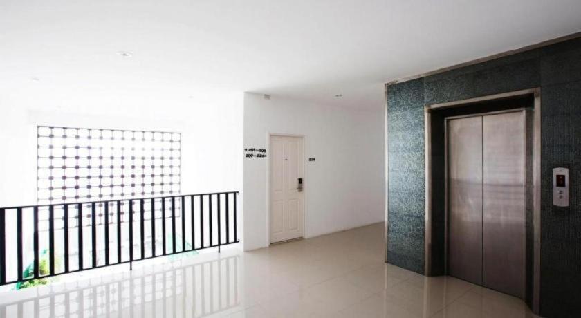 B2 Korat Boutique And Budget Hotel Nakhon Ratchasima Exterior photo